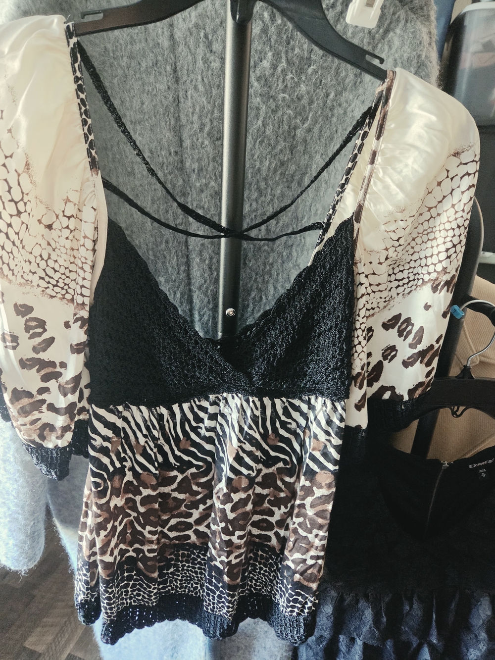 bebe Mixed Animal Print Lace-Trim V-Neck Top in Cream and Black